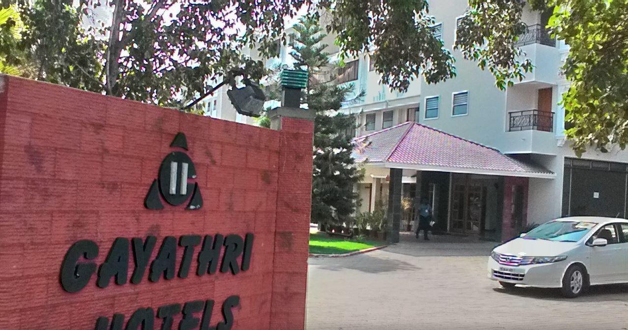 Gayathri Hotels Tiruppur Eksteriør billede